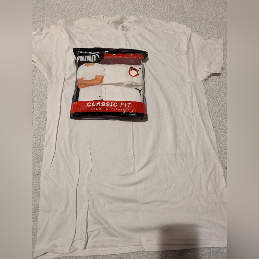 3 white tshirts